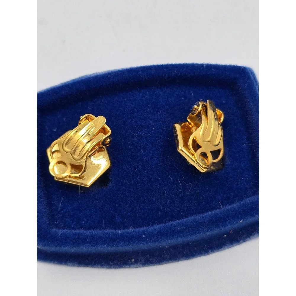 Vintage‎ Damascene Black GoldFloral Hexagon Clip-On Earrings Gold Tone Metal